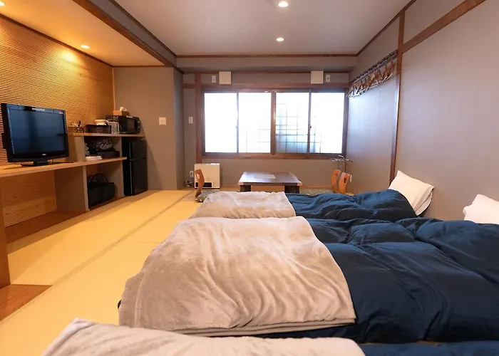 Nozawa Onsen Azegamikan